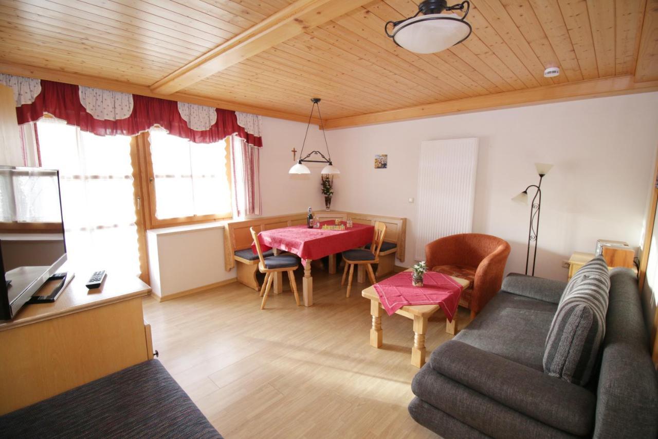 Haus Vierjahreszeiten โบเดนไมส์ ภายนอก รูปภาพ