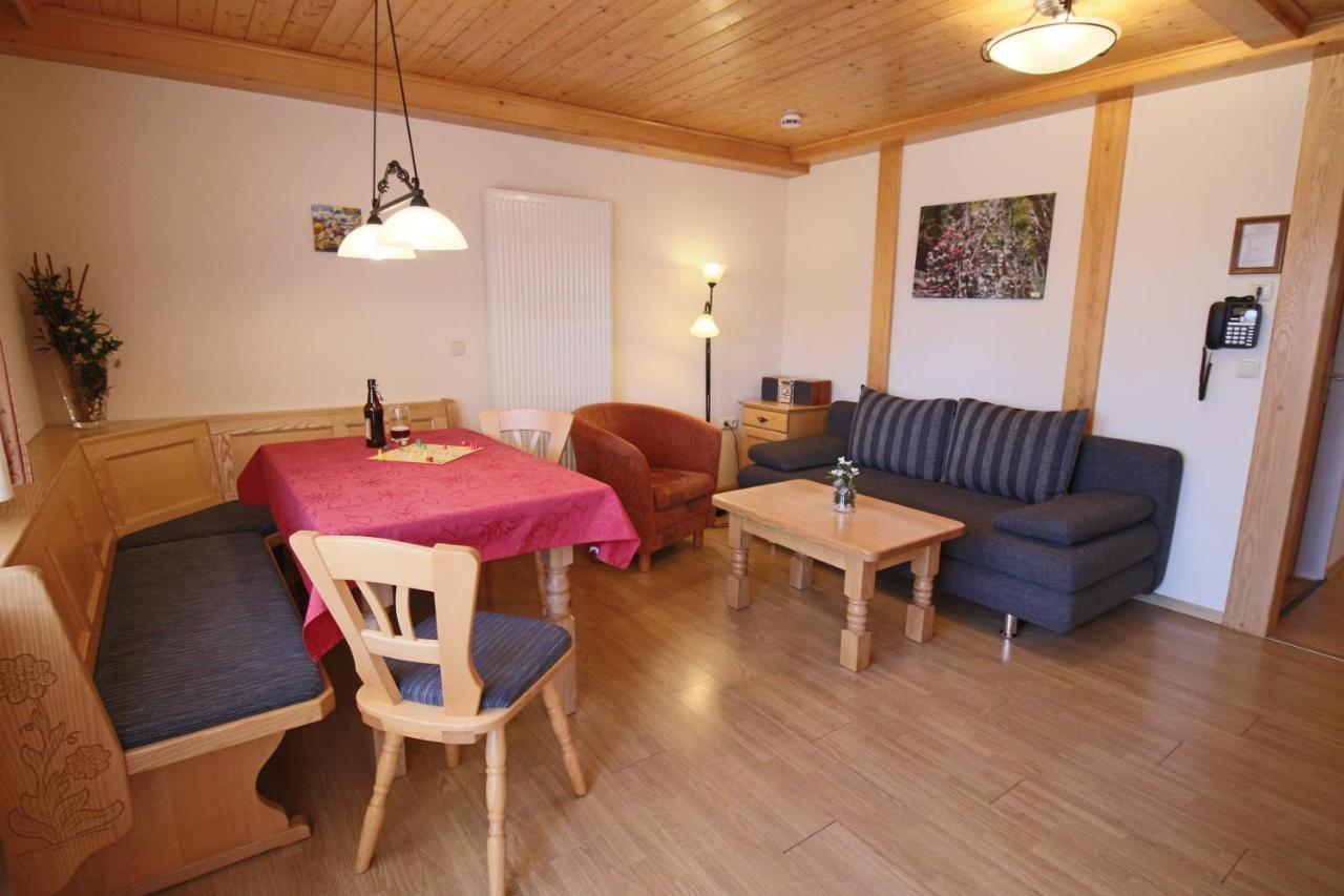 Haus Vierjahreszeiten โบเดนไมส์ ภายนอก รูปภาพ